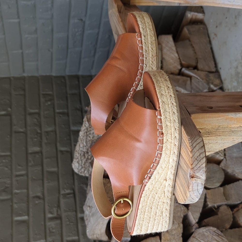Universal Thread women's espadrille wedges, size 6 1/2